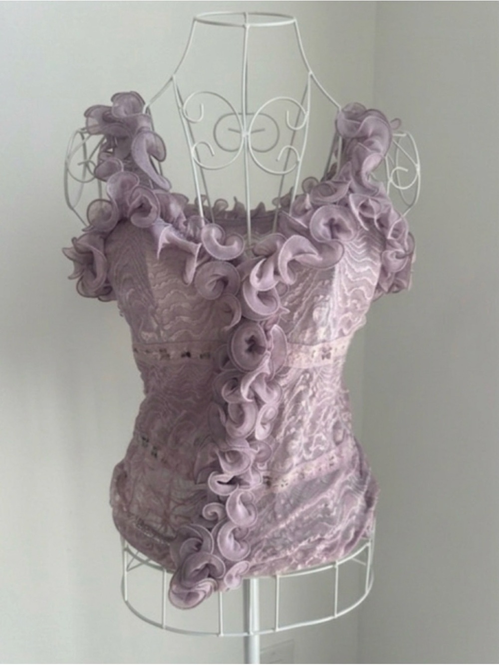 VTG Coquette Lavender Wavy Lace Ruffle Cami Top Embroidered Y2K XS/S READ DESC
